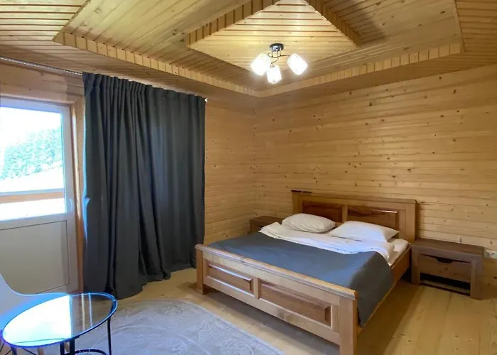 Guest house Filiak Yablunytsya